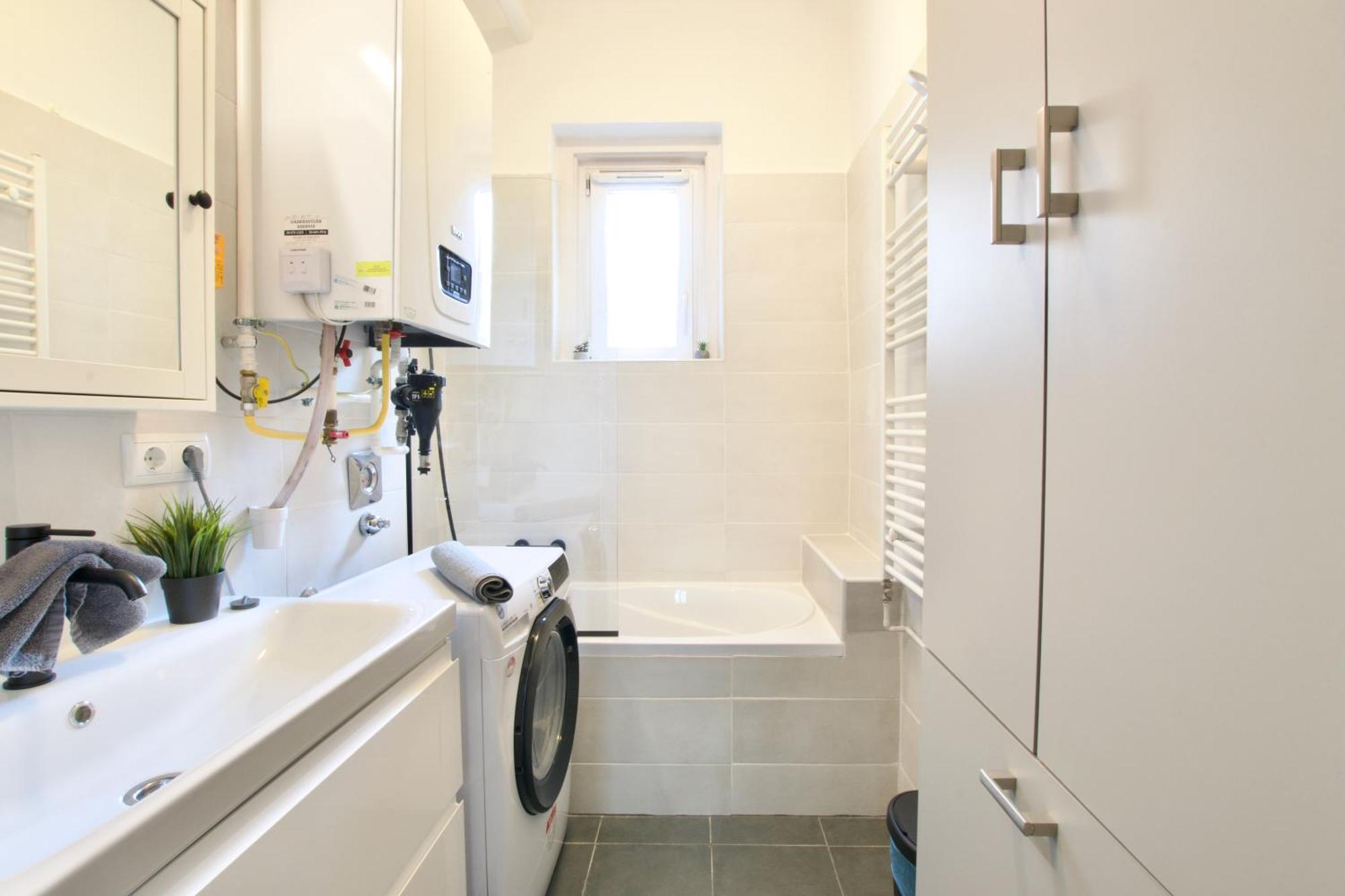 Premium By Hi5- Spot Apartment *